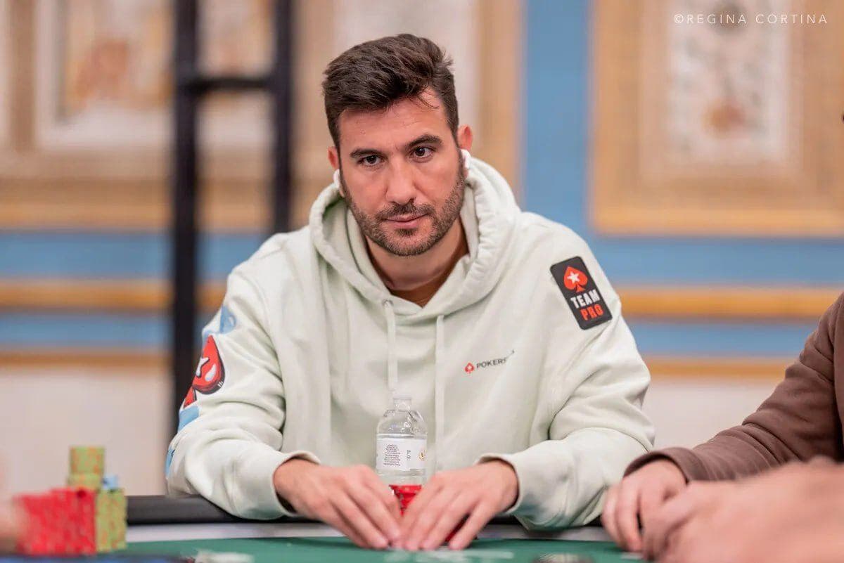 Шаффлер на WSOP дважды раздал одинаковые карты