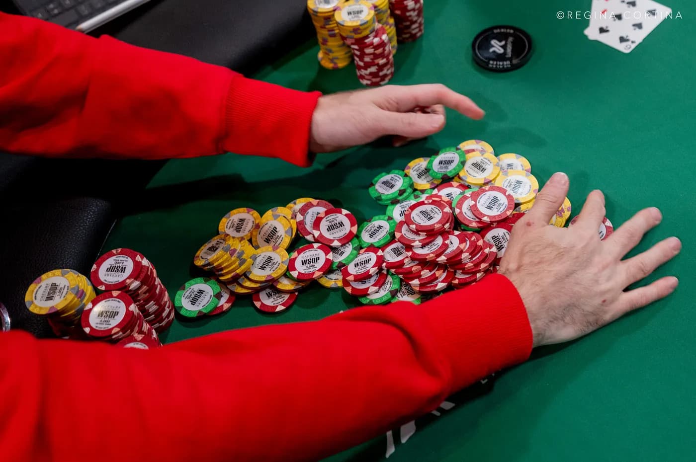 David Baker propuso a las salas de póker adoptar una nueva técnica de reparto de cartas