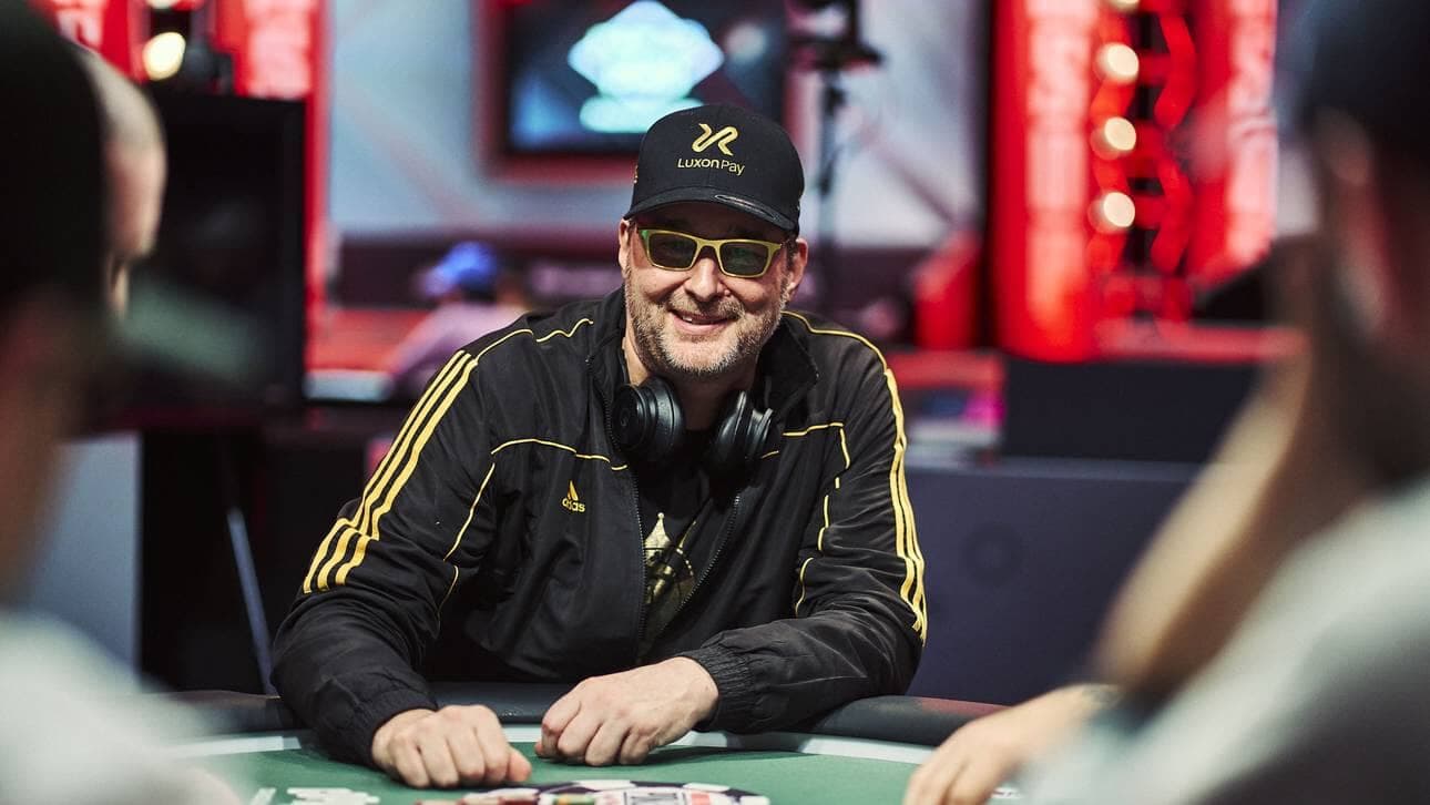 Фил Хельмут: биография рекордсмена, 17 браслетов WSOP и его «белая магия»