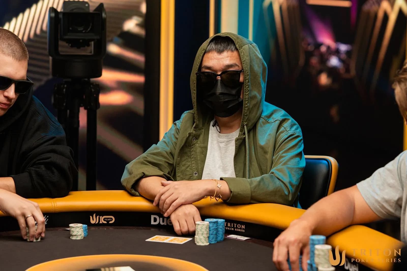 Неудачный блеф привёл к вылету одного из лидеров Triton Invitational на баббле